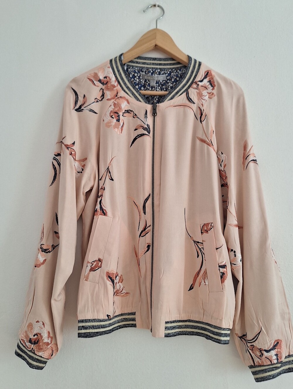 NWT Daniel Rainn Blush Floral Bomber Jacket